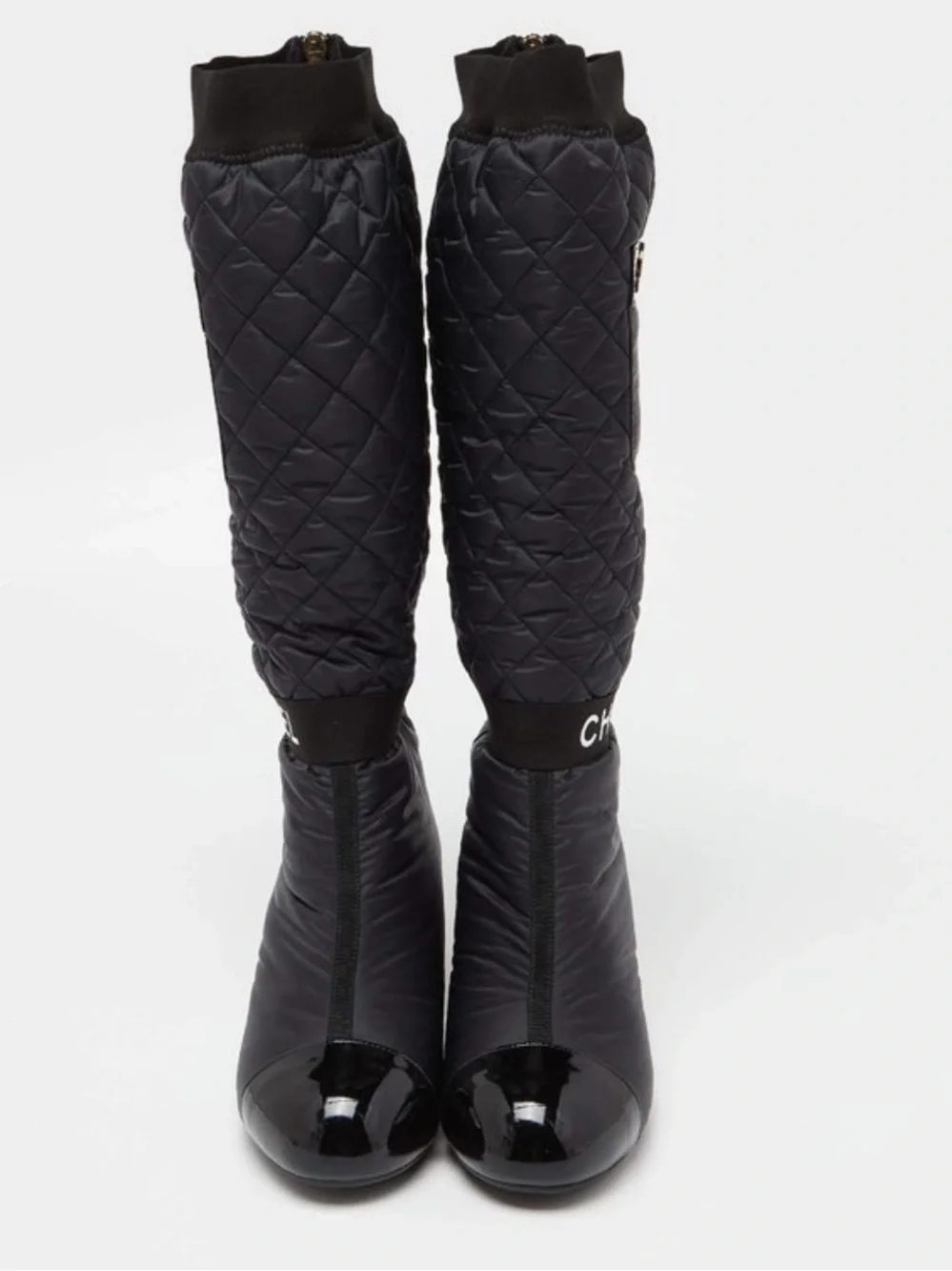 CHANEL Boots  Two way quilted leather  CC logo Runway size 40